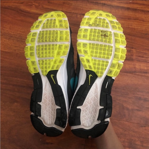 Women’s Nike Revolution 2 Workout Gym Running Shoes Fitness Sneakers 8.5 - Picture 6 of 7